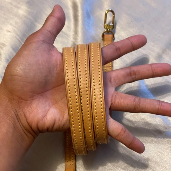Louis vuitton strap - Picture 8 of 10